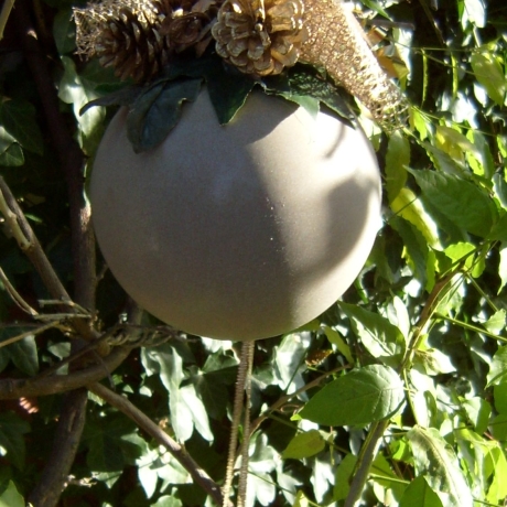 Weihnachtskugel-stein