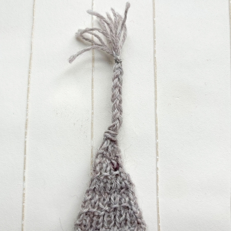 Lesezeichen Grau Schwarz bunt verschiedene Formen handgestrickt 