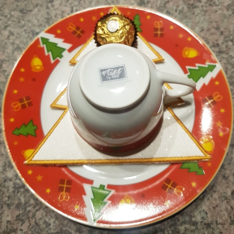 Kugelhalter Tanne 5x ITH Rahmen für Weihnachtsdeko Stickdatei