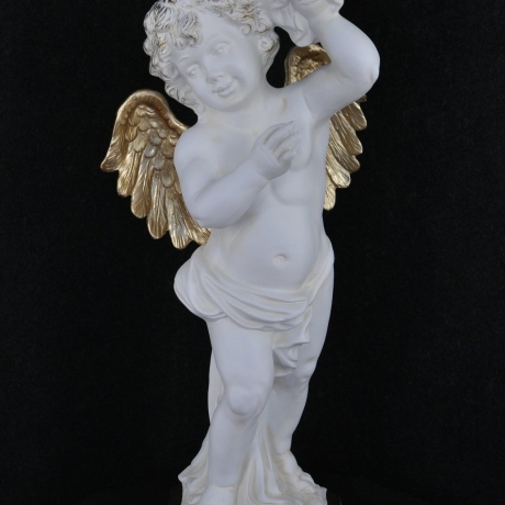 Schöne Figur, eine Engelssäule mit goldenen Flügeln. 82 cm.
