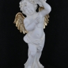 Schöne Figur, eine Engelssäule mit goldenen Flügeln. 82 cm.
