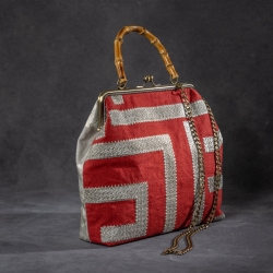 Handgemachte Tasche – Rot/Silber mit geometrischem Muster