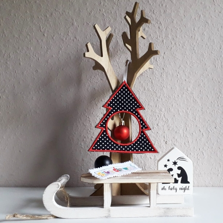 Kugelhalter Tanne 5x ITH Rahmen für Weihnachtsdeko Stickdatei