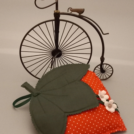 1 Deko Erdbeer Herz aus Stoff Shabby Chic Anhänger