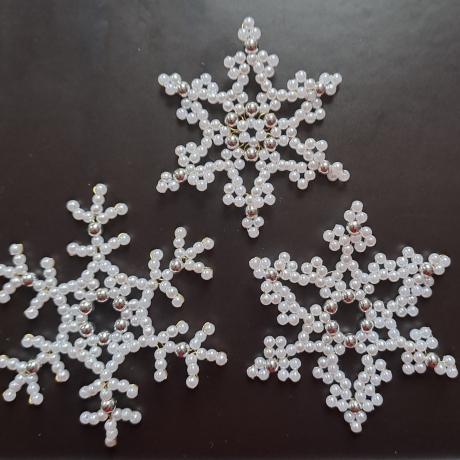 Perlenstern, Flocken, 3er Set,weiß/silber, Handarbeit