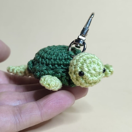 Gehäkelte Schildkröte Schlüsselanhänger, Glücksbringer, Amigurumi