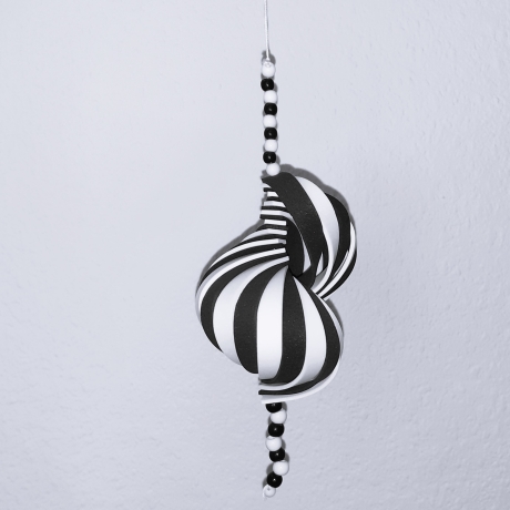 Windspiel basteln Kinder-Bastelset, 3 Windspiele in Schwarz-Weiß