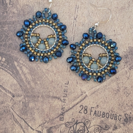 Boho Hängeohrringe aus Glasperlen in Silber/Blau, handmade