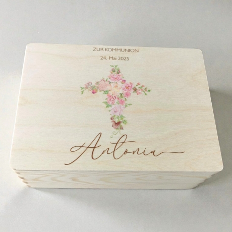Personalisierte Erinnerungskiste zur Kommunion Taufe Konfirmation