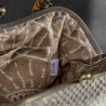 Handgemachte Tasche – Creme mit feinem Glanzgewebe