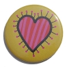 Button 50 mm mit Anstecknadel Motiv Herz Liebe