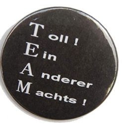 Button 25 mm mit Anstecknadel Spruch Team