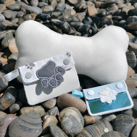 Stickdatei Täschchen Set Pfote mit Appli 8 Größen plus Anhänger 