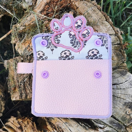 Stickdatei Täschchen Set Pfote mit Appli 8 Größen plus Anhänger 