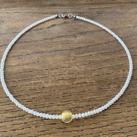 Kette mit facettierten Glasrondellen und Murano Perle