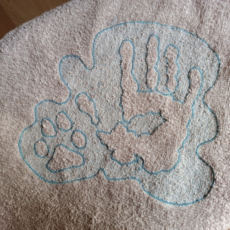 Embossed Datei - rechte Hand und Pfote - 19.31x18.67 cm