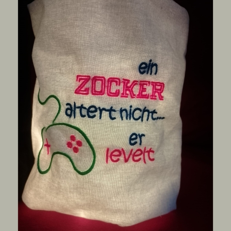 Ein Zocker altert nicht Mugrug Untersetzer für Gamer 5 Dateien