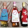 Flaschenschürze Wein Weib Gesang Stickdatei 3 Versionen 12x15cm 