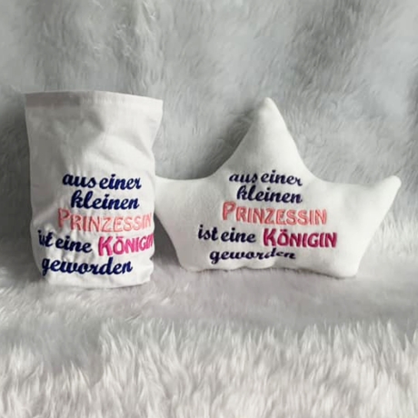 Stickdatei Kronenkissen Prinzessin ITH Kissen Krone Text & Blanko