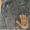 Embossed Datei - Pfote in der rechten Hand - 16.04x19.53 cm