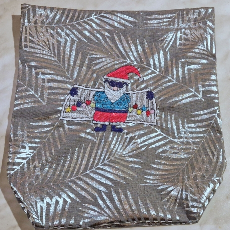 Stickdatei Kugeldealer Solo Weihnachtsmann mit Kugeln ab 10x10cm
