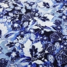 Stoff Viskose Blusenstoff mit Blumen Blüten blau weiß marine