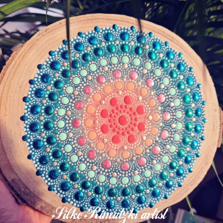kleines Mandala auf Holz handgemalt 