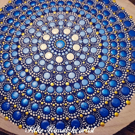 kleines Mandala auf Holz handgemalt 