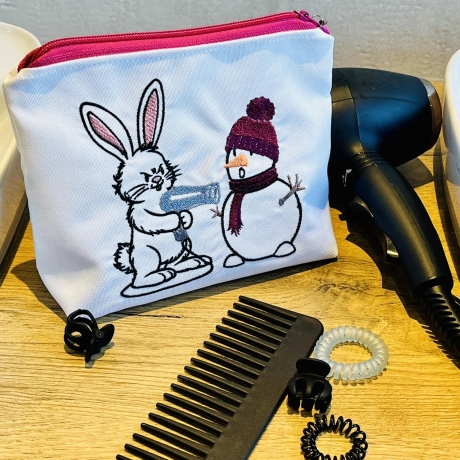 Hase vs. Schneemann - Stickdatei by Michis Textilatelier