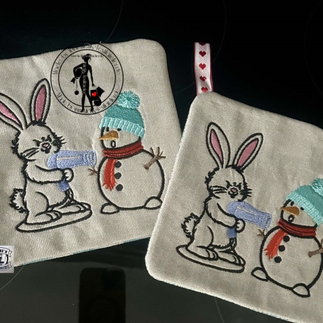Hase vs. Schneemann - Stickdatei by Michis Textilatelier