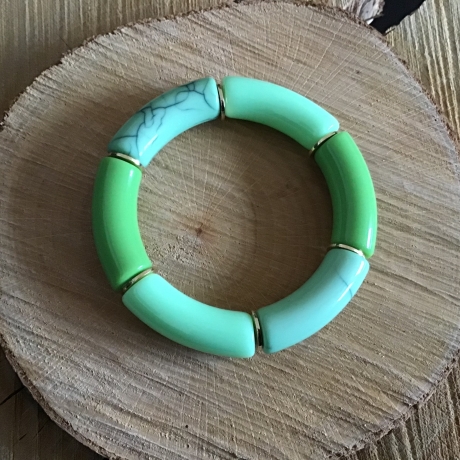 Grünes Armband im Chunky-Style