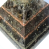 Cheops Pyramide Orgonit mit Heilsteinen in Epoxidharz/Resin