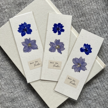 Zeit für Frieden • Lesezeichen mit gepressten Blumen 