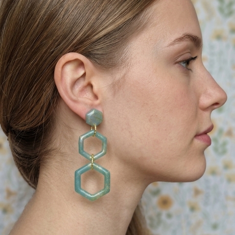 Elegante Hexagon Statement-Ohrringe im Apatit-Look - Handmade