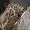 Handgemachte Tasche – Creme mit feinem Glanzgewebe