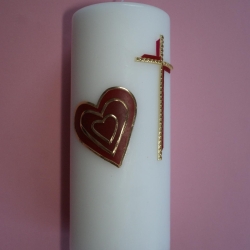 5026 Hochzeitskerze mit 3D Herzen in weinrot