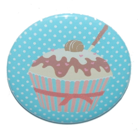 Button 50 mm mit Anstecknadel Motiv Muffin Cupcake