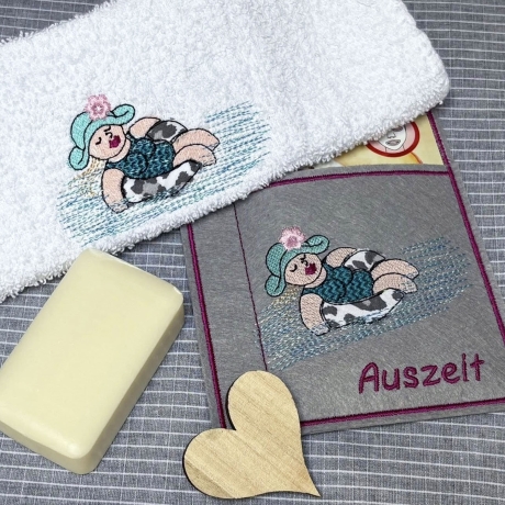 Badefrau mit Schwimmreifen Stickdatei mit Applikation