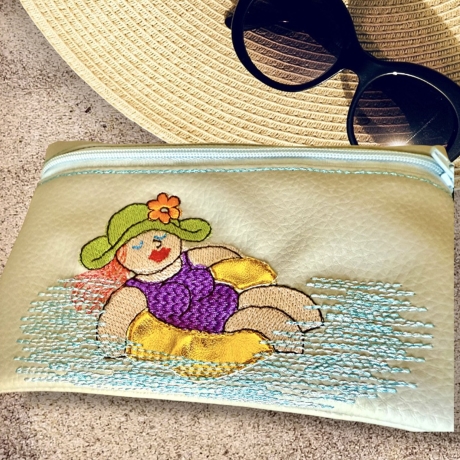 Badefrau mit Schwimmreifen Stickdatei mit Applikation