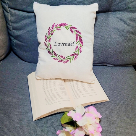 Lavendelkranz  - Stickdatei bei Michis Textilatelier