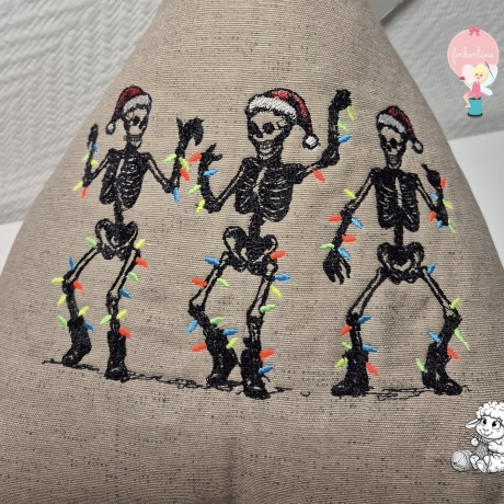 Ferberline Stickdatei Scribble Knochenkasper ab 13x18