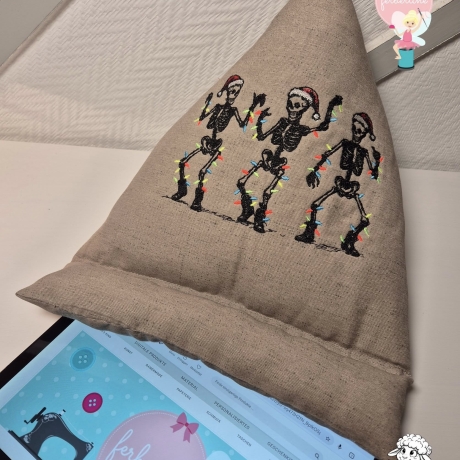 Ferberline Stickdatei Scribble Knochenkasper ab 13x18