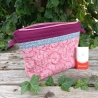 Gesteppte Kulturtasche  Rosé-Beere | 3 Innentaschen | handgemacht