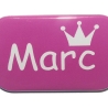 Namensschild Name personalisiert eckig Button Krone