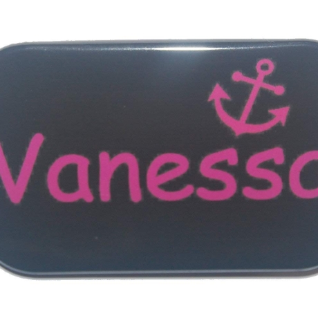 Namensschild Name personalisiert eckig Button Anker