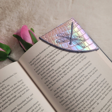 Buchecke   -  Stickdatei bei Michis Textilatelier