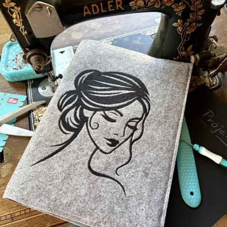 Misses in 3 Größen - Stickdatei bei Michis Textilatelier