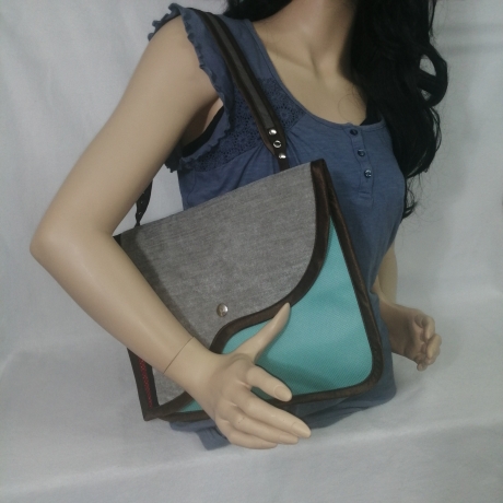 Handtasche Oversized Clutch grau Türkis  Unikat Satin Upcycling 