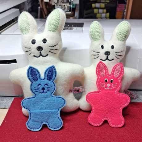 Hasenkissen Stickdatei 12x ITH Hase als Kissen Deko stickdirwas