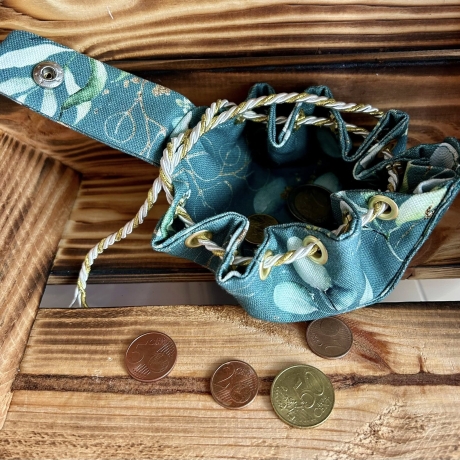 Kleingeldheld ITH  -  Stickdatei bei Michis Textilatelier